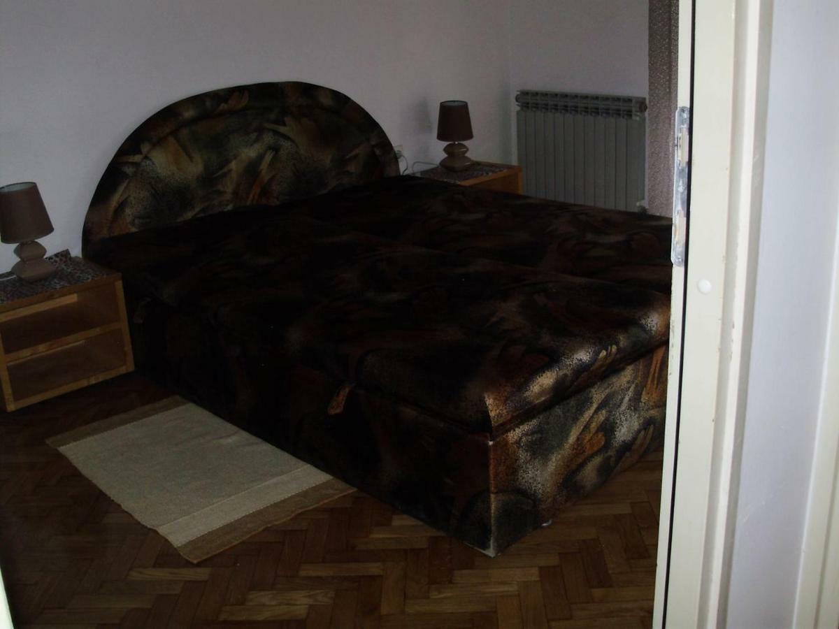 Apartman Ana 2 Apartment Rijeka Ngoại thất bức ảnh