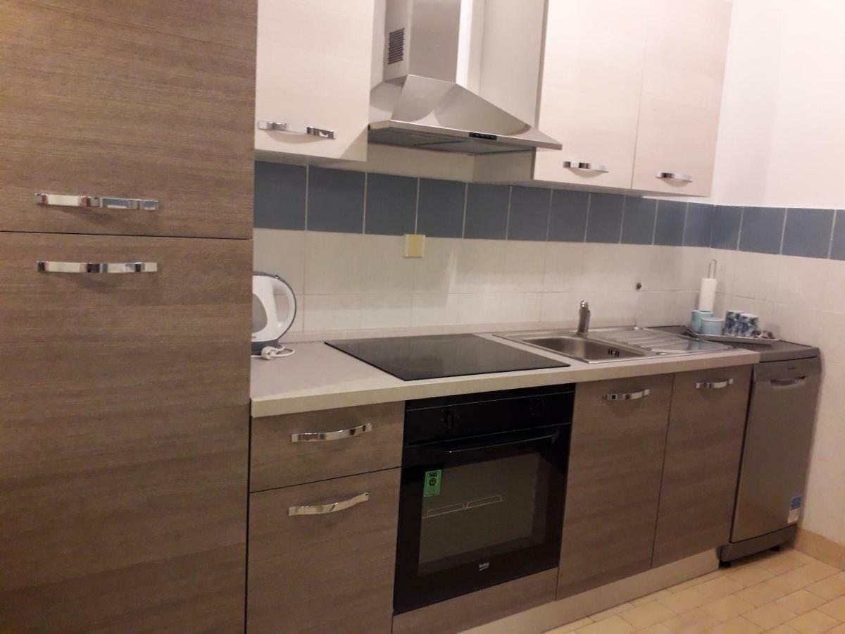 Apartman Ana 2 Apartment Rijeka Ngoại thất bức ảnh