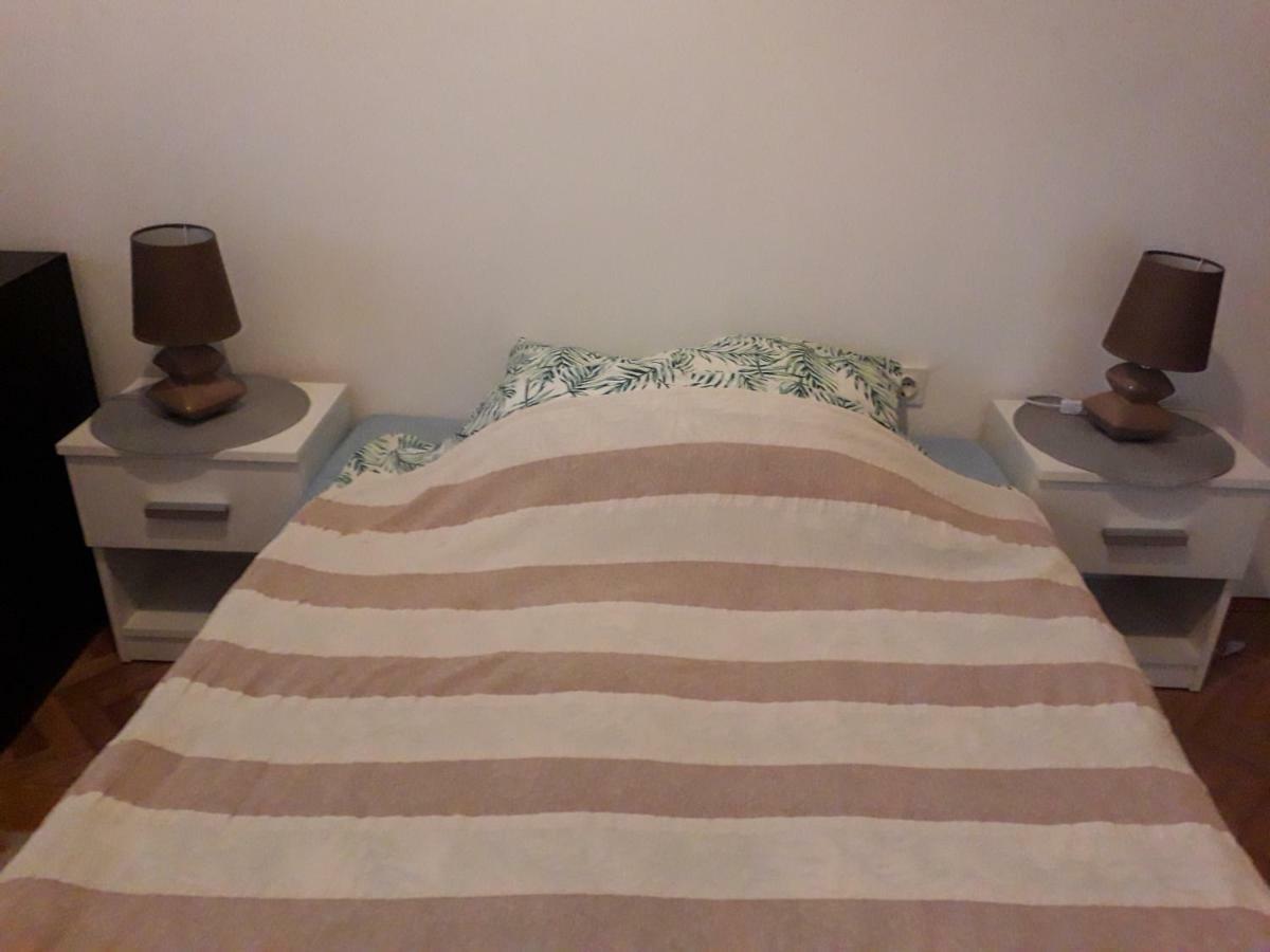 Apartman Ana 2 Apartment Rijeka Ngoại thất bức ảnh