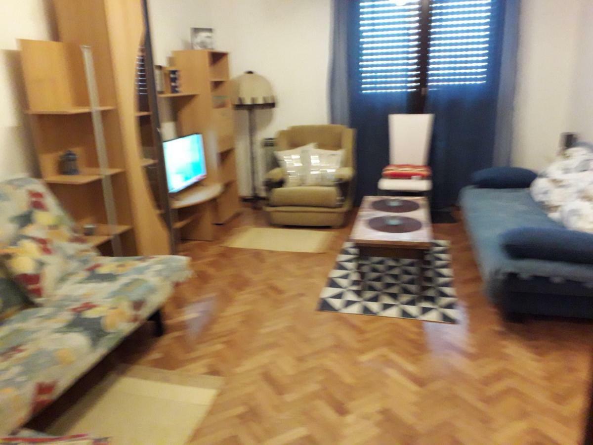 Apartman Ana 2 Apartment Rijeka Ngoại thất bức ảnh